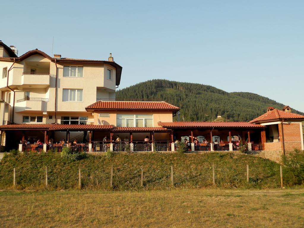 Family Hotel Daisy Borino Zewnętrze zdjęcie